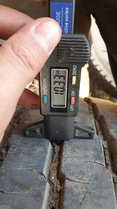 Джанта с гума 215 75 17.5 сава