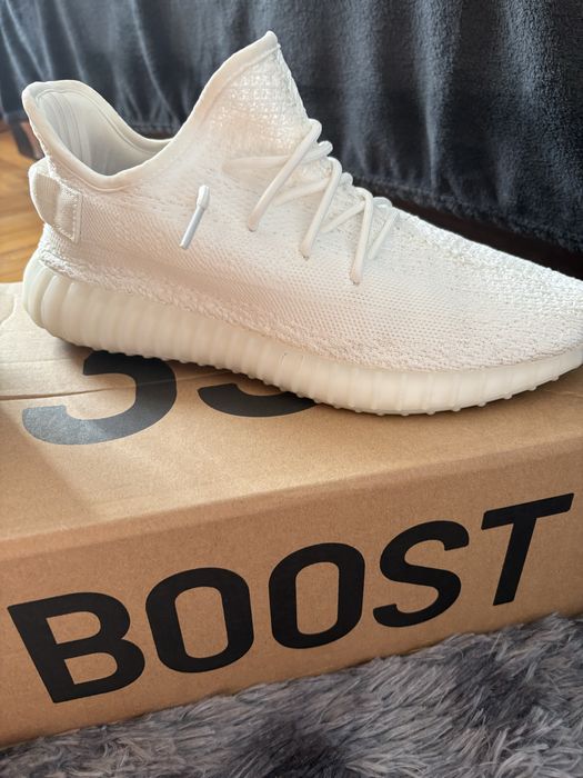 Yeezy boost 350 snow white