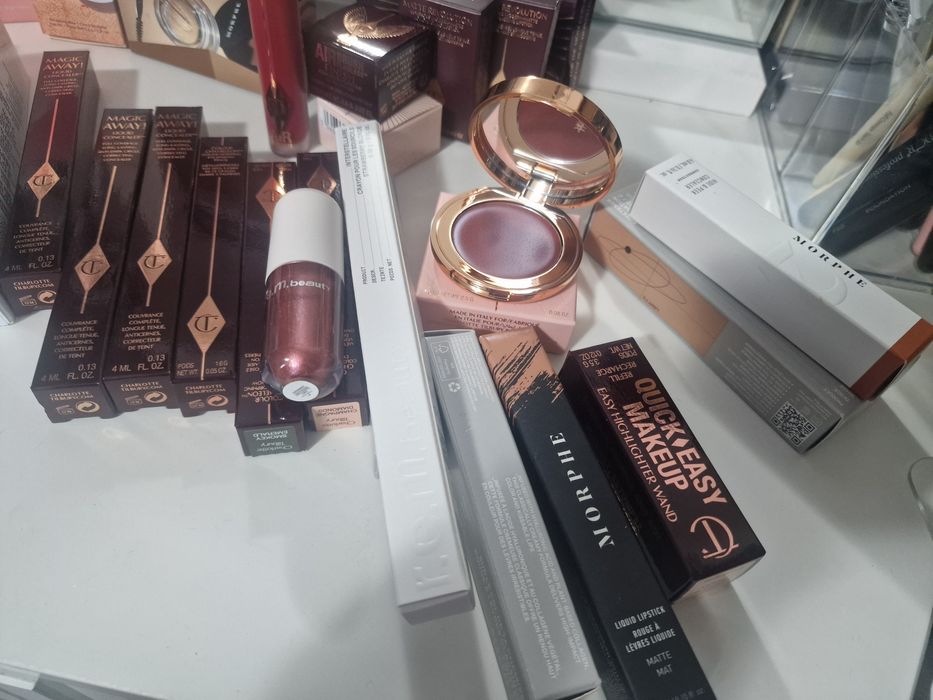 Vand lot machiaj noi