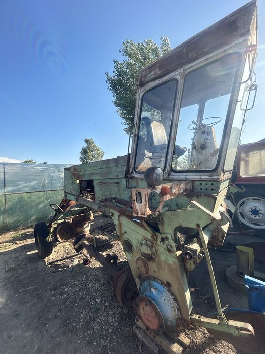 Ofer spre vanzare vindrover e303 si piese pentru acesta!