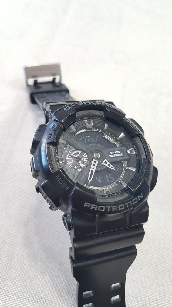 Мъжки часовник CASIO G-SHOCK GA-110-1B