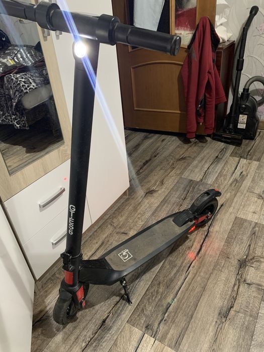 Продам электросамокат