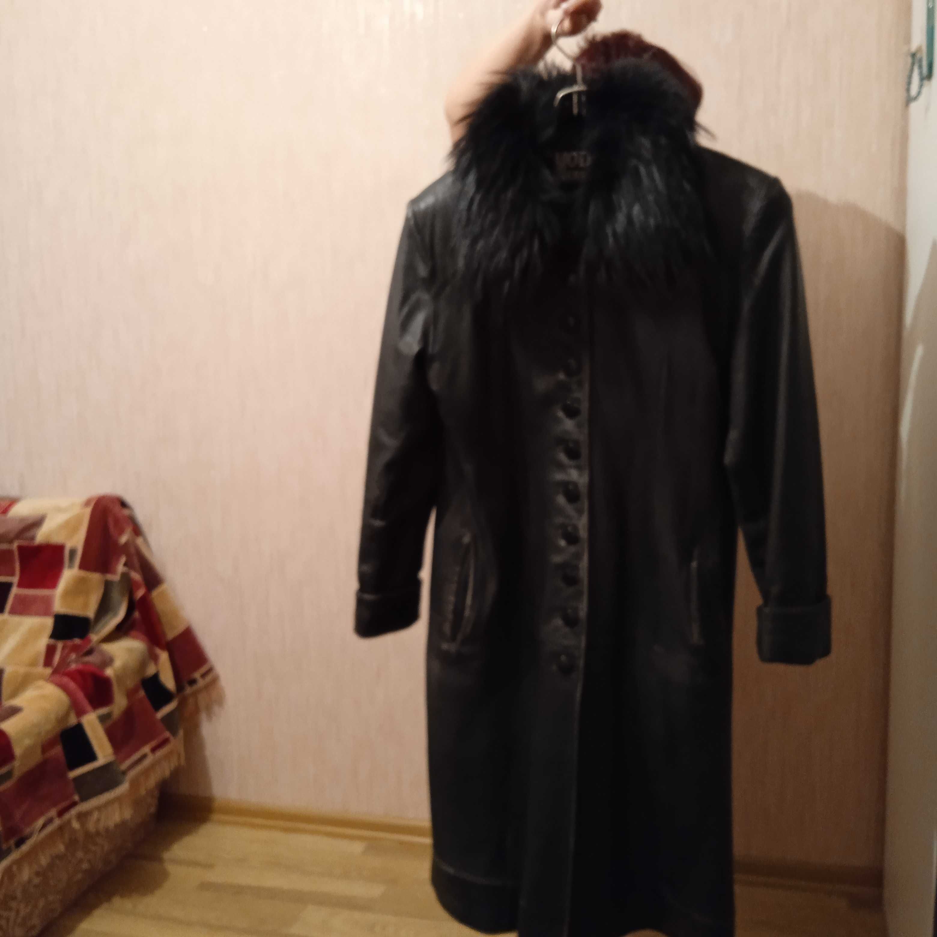 Продам 2 пальто размеры 44-48 в хорошем состоянии