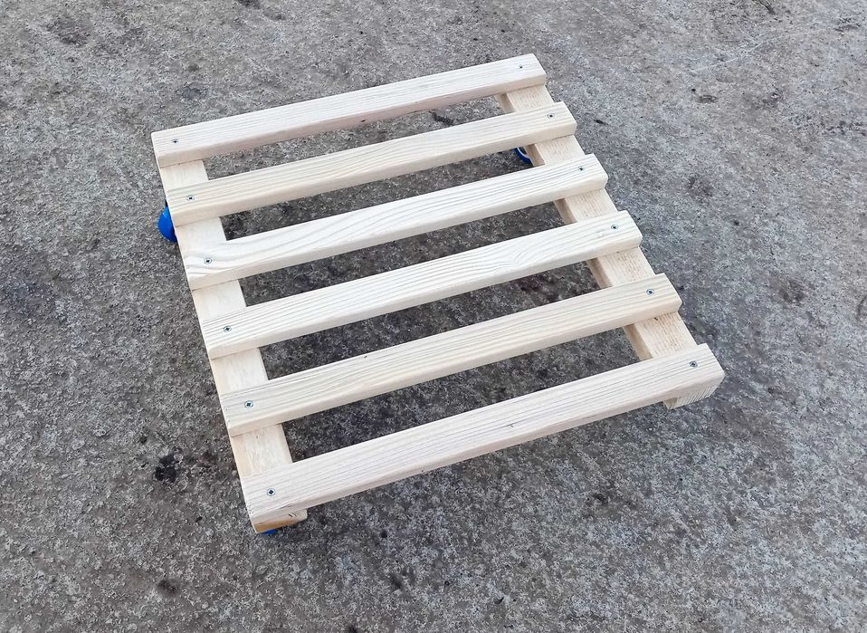 Suport ghiveci, mobil, cu roti, forma patrata, lemn, 47 cm