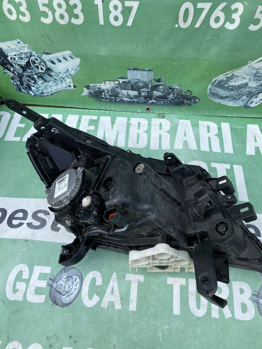 Far xenon Navara NP 300 D23 2017