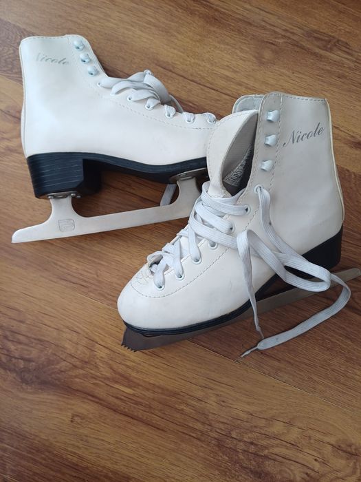 Отдам коньки за 6 тыс тг.