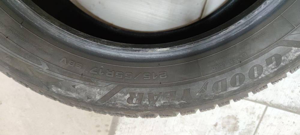 Зимни гуми Good Year 215/55/17