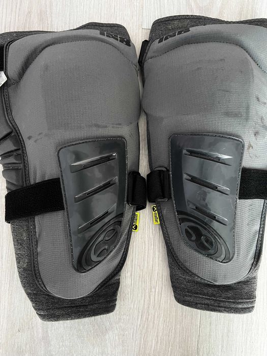 Наколенки IXS Trigger XL