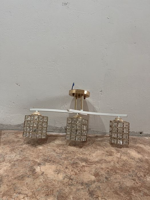 Люстра сатылады