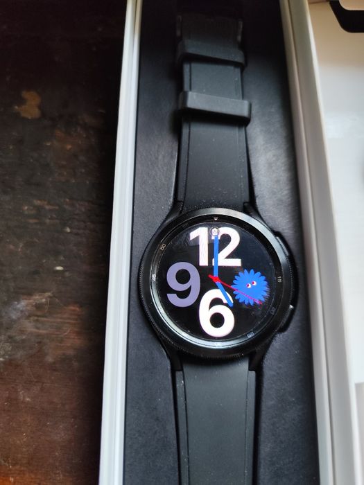 Часы samsung galaxy watch 4