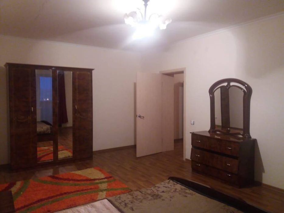 Кора камиш 2/4 ижара оилага Беруни метро якин ичи пустой уй