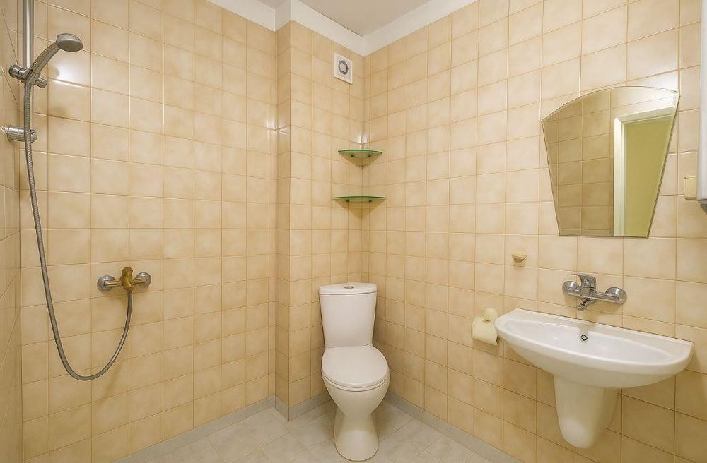 Тристаен апартамент в района на ХЕИ!