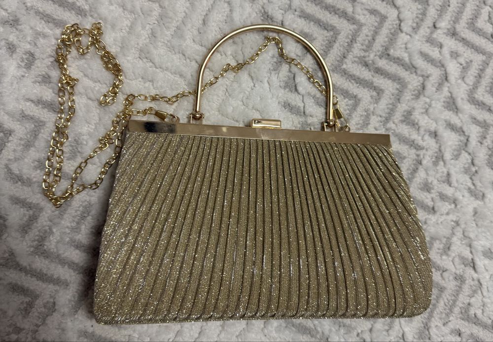 Сумка золотая блестящая