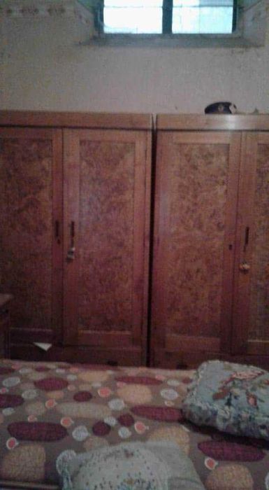 Mobila Veche-Dormitor lemn nuc