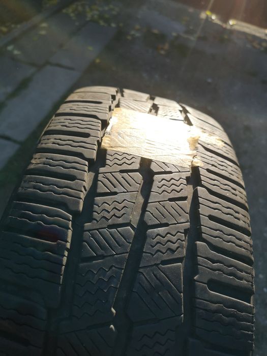 Anvelope, cauciucuri iarnă Michelin si Semperit 225 65 16c