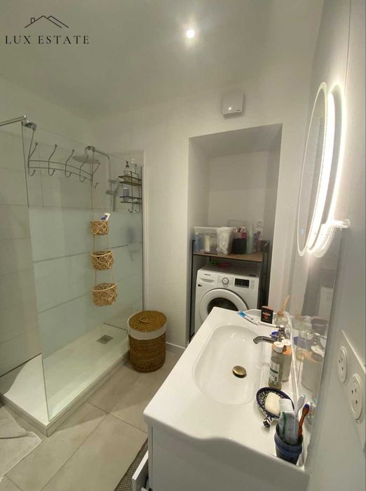 Продава се Двустаен апартамент в София, Младост 1 - 65 кв.м за 2031 €/кв.м - Снимка #1