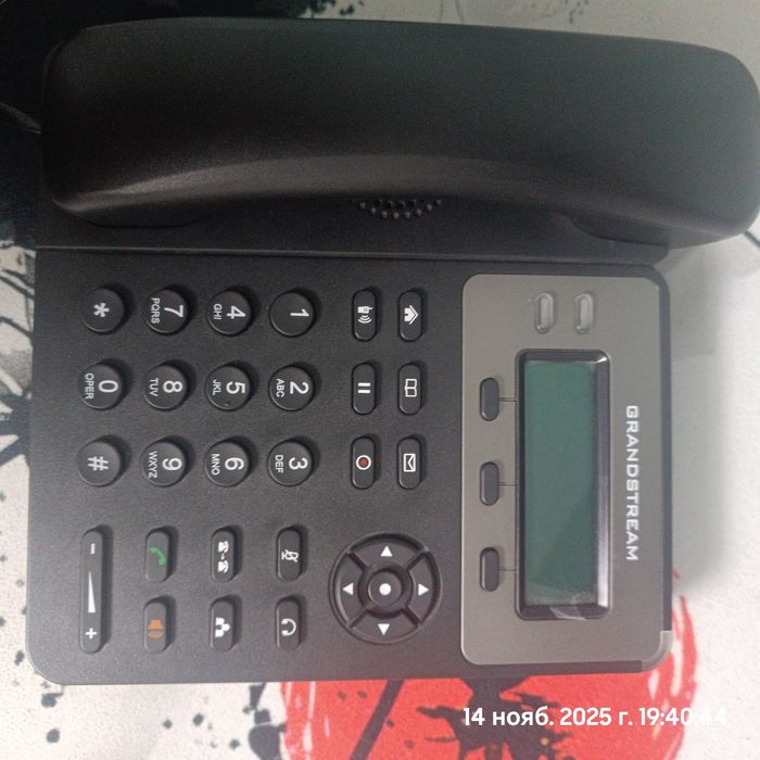 Продам цифровой телефон