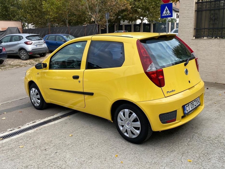 Okazie Fiat punto Facelift Economic An 2006 /1.3 benzină 
. An fabric