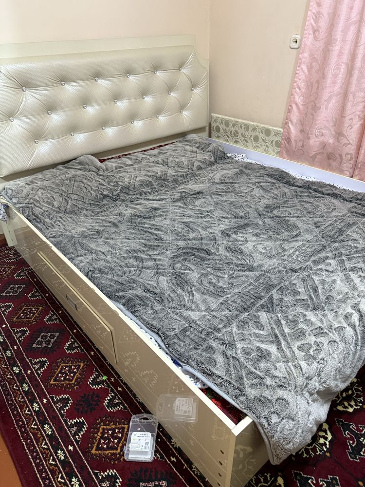 Спальный горнитур