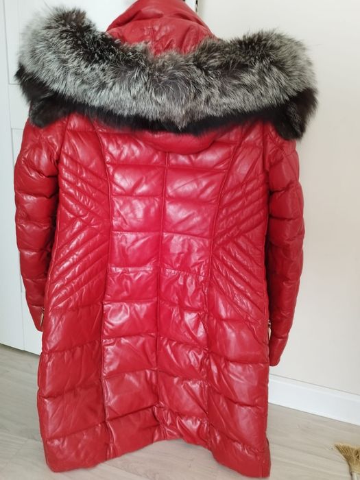 Продам женскую зимнюю куртку.