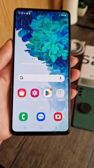 Vând Samsung S20 FE