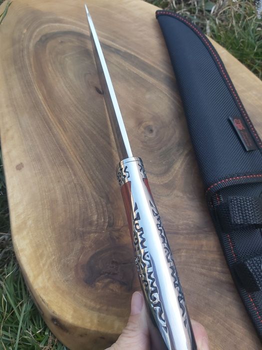 Масивен ловен нож Columbia с полутвърда текстилна кания