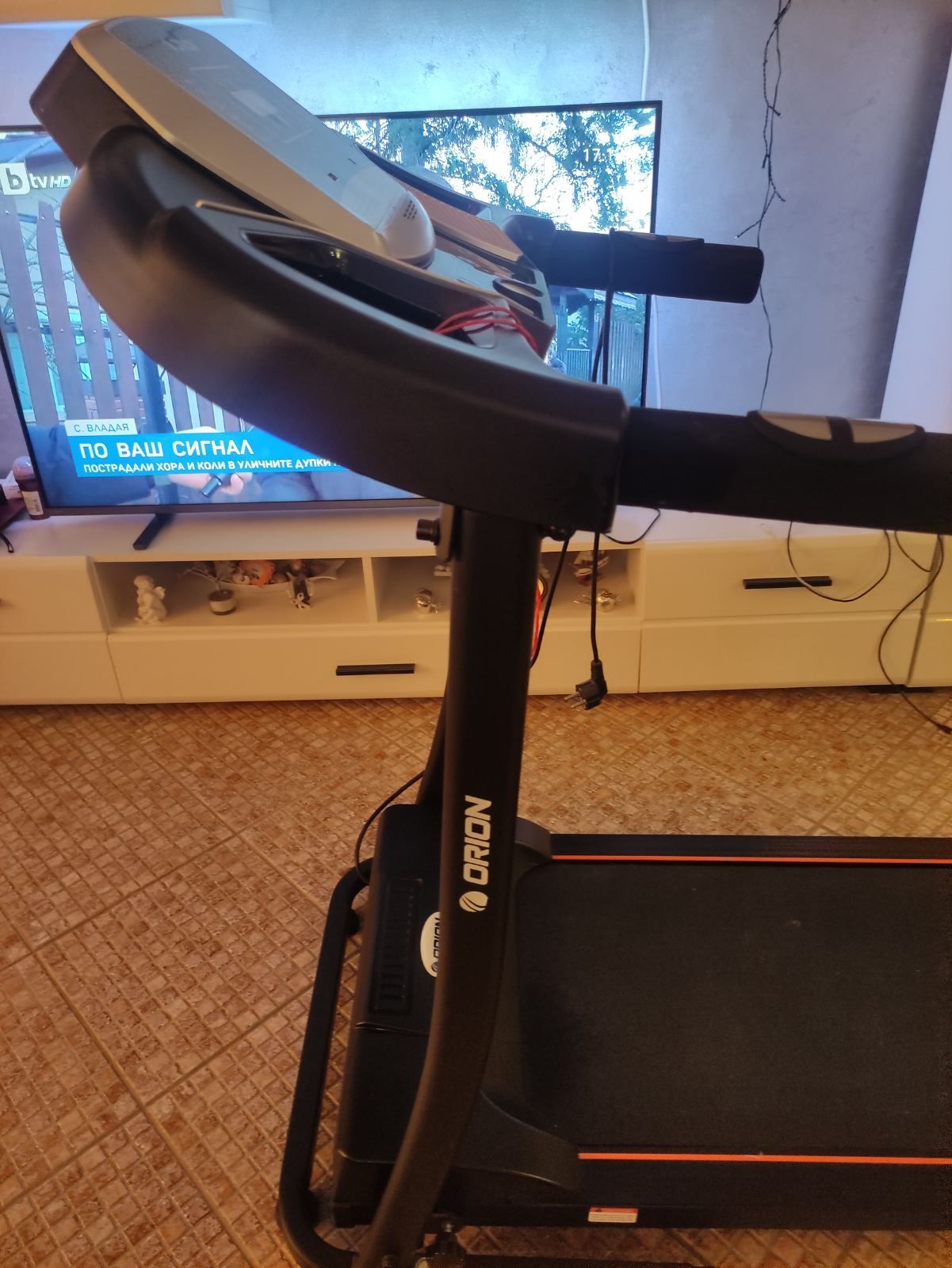 Продавам бягаща пътека ORION CORE Y 3