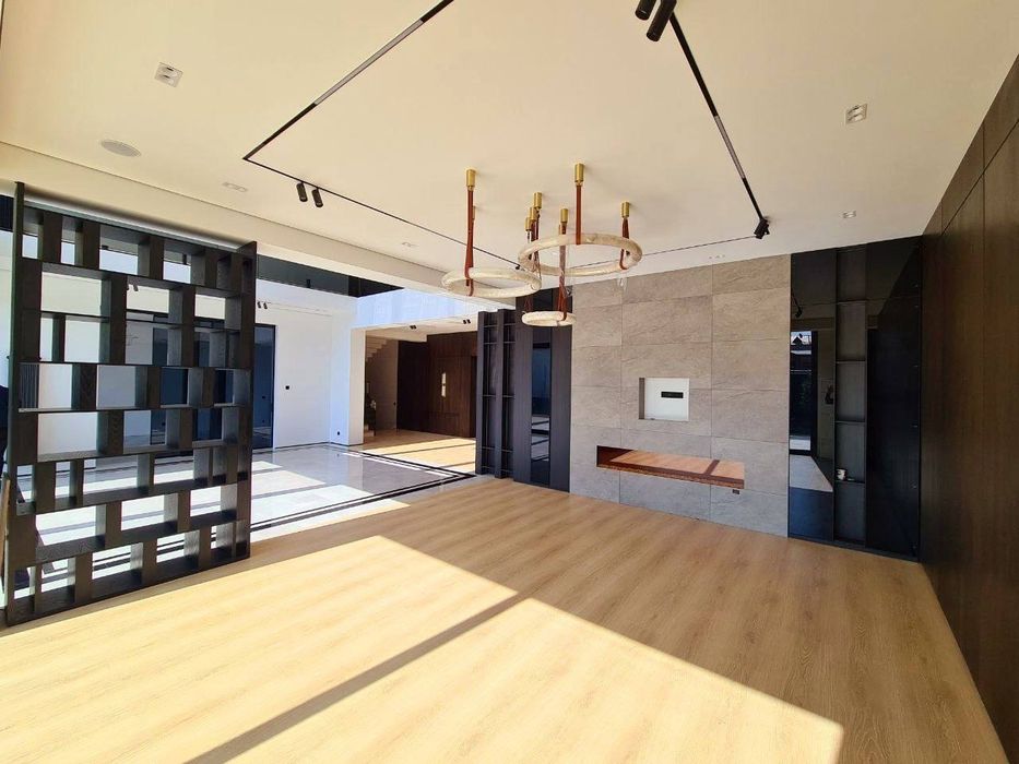 Продается Евро Дом на Центре Луначарского