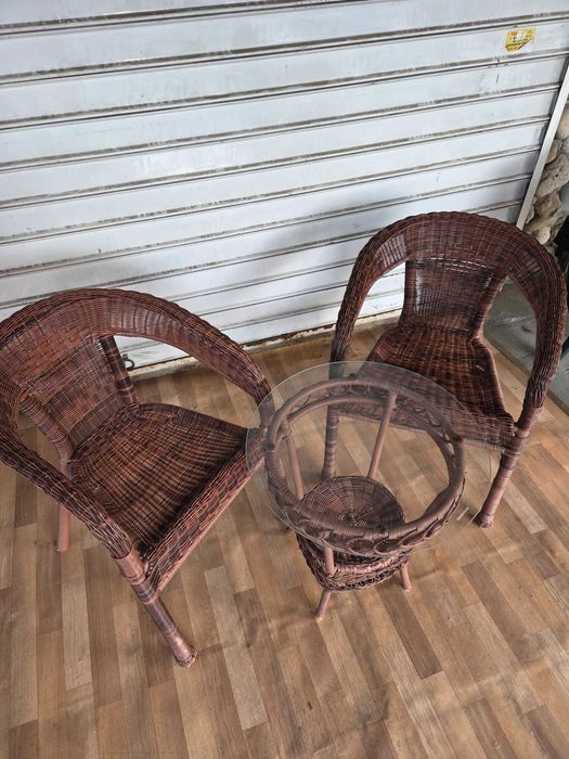 Ратанова маса с два стола