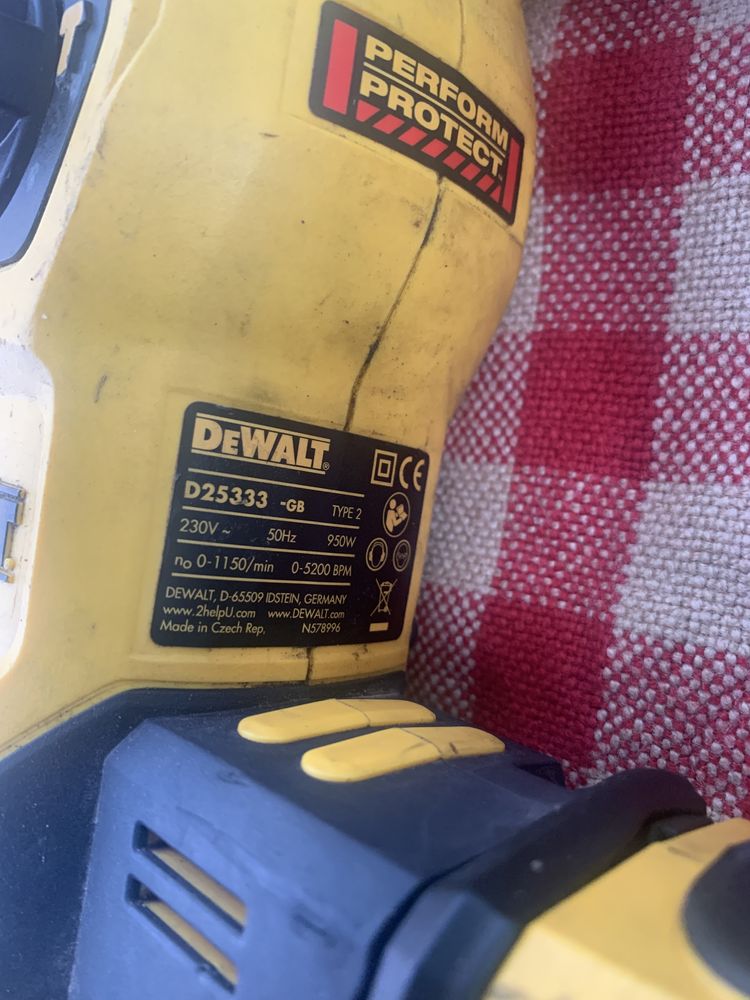 DeWALT D25334/перфоратор