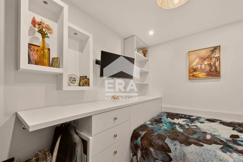 Едноетажна, ексклузивна, ремонтирана и обзаведена къща за продажба, с