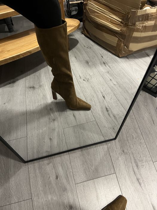 Cizme maro lungi cu toc gros Asos