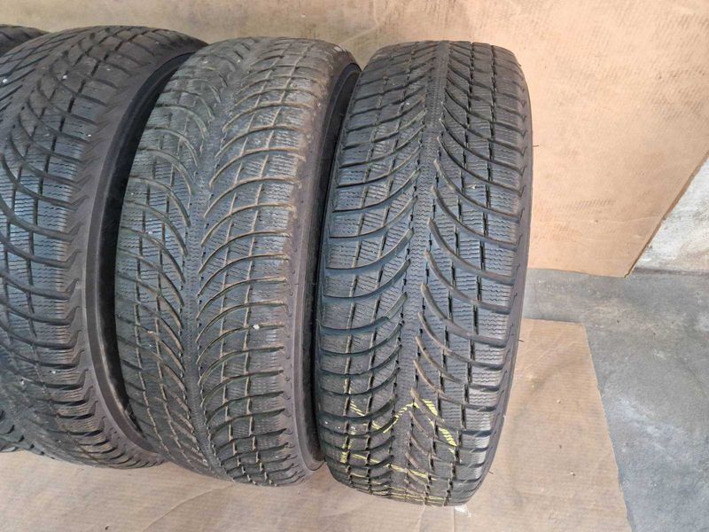 4 Michelin R17 235/65/ 
зимни гуми 
DOT4417