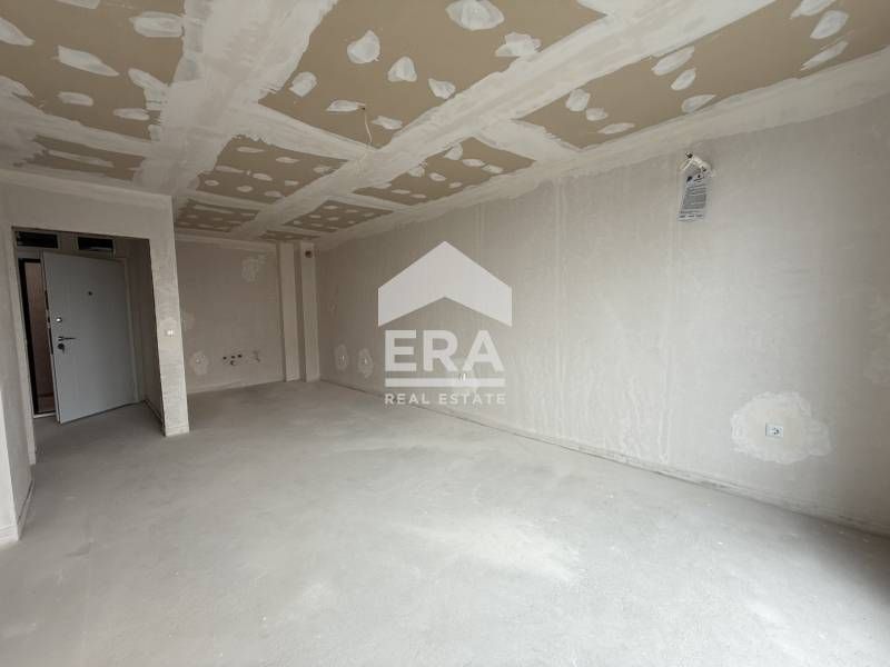 Продава се Двустаен апартамент в Варна, Младост 2 - 60 кв.м за 2499 €/кв.м - Снимка #2