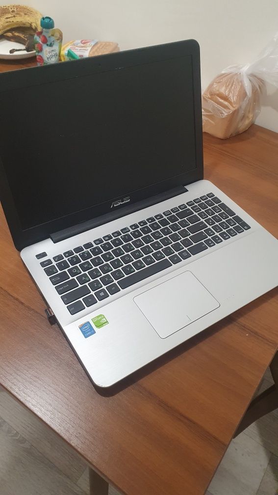 Ноутбук Asus X555L