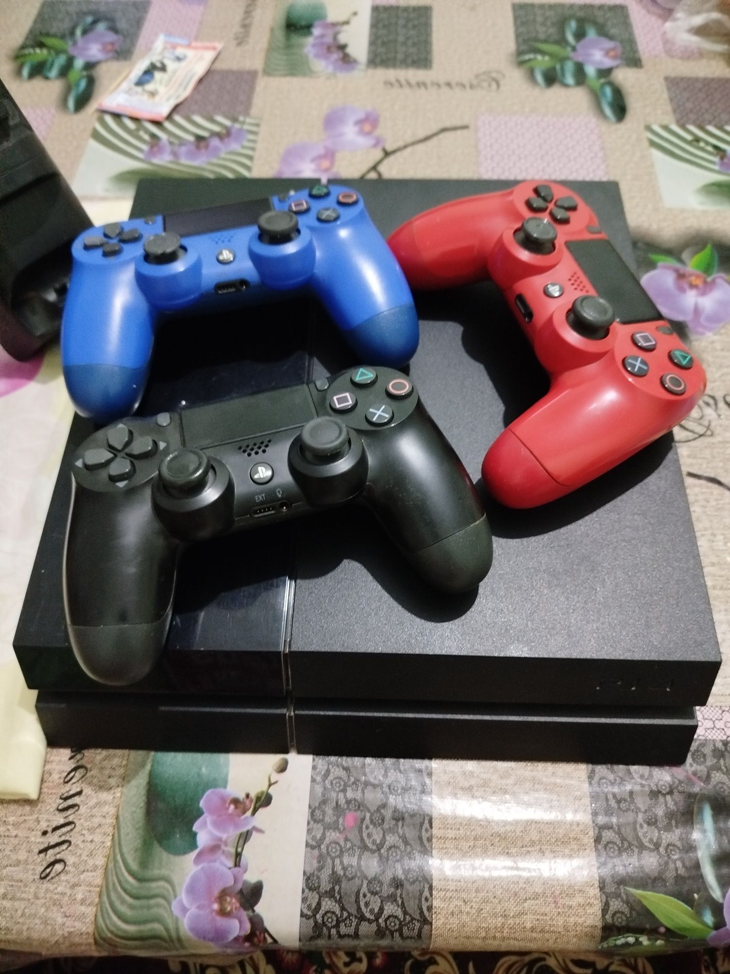 Playstation 4 сотилади