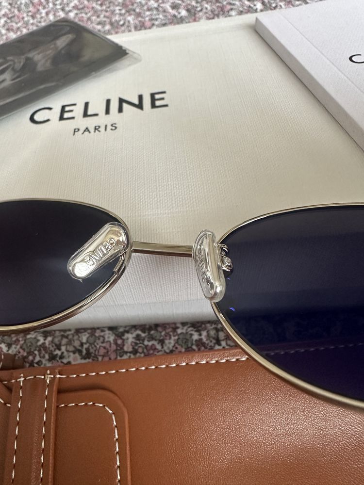 Чисто нови слънчеви очила Celine Triomphe CL40235U