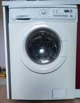Продавам пералня Electrolux EWF14589W INSPIRE 7kg