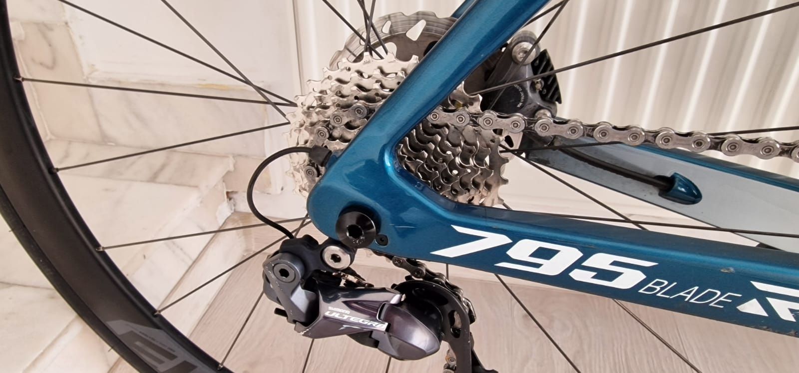 Cursiera din carbon Look