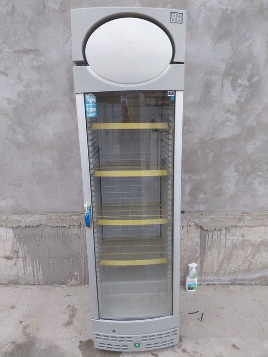 Холодильник Витринный рабочая Доставка есть