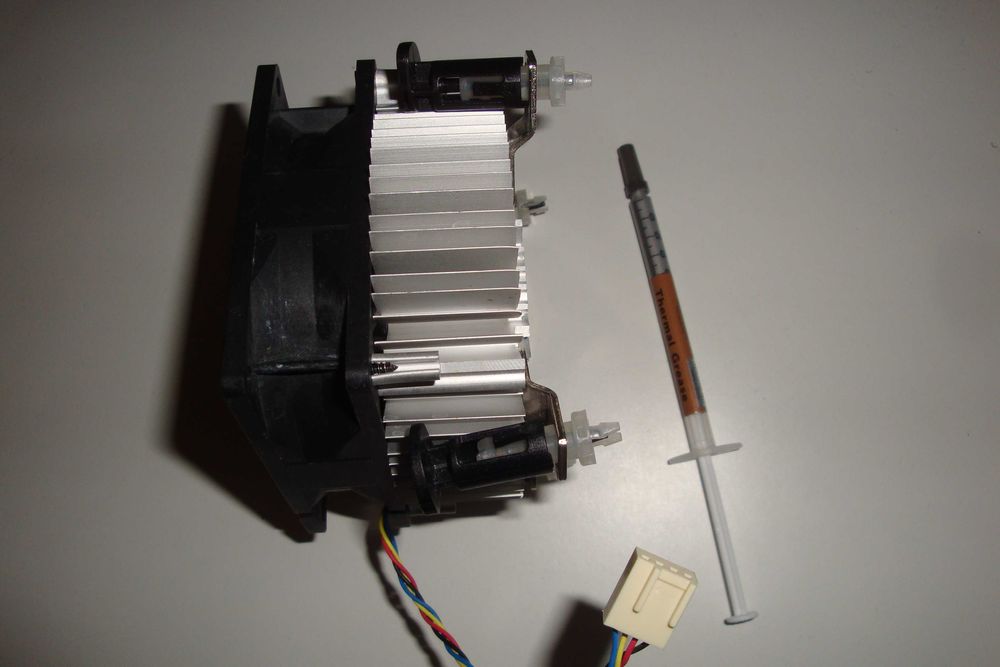 Cooler procesor intel LGA 775 miez cupru racitor inalt + pasta termica