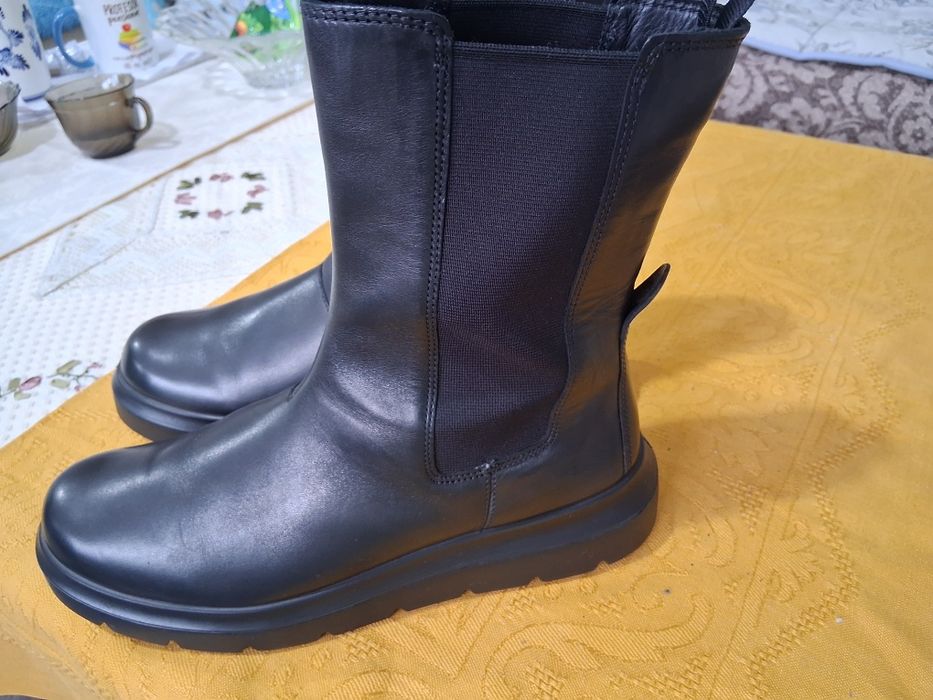 Vând cizme damă Ecco nr.39