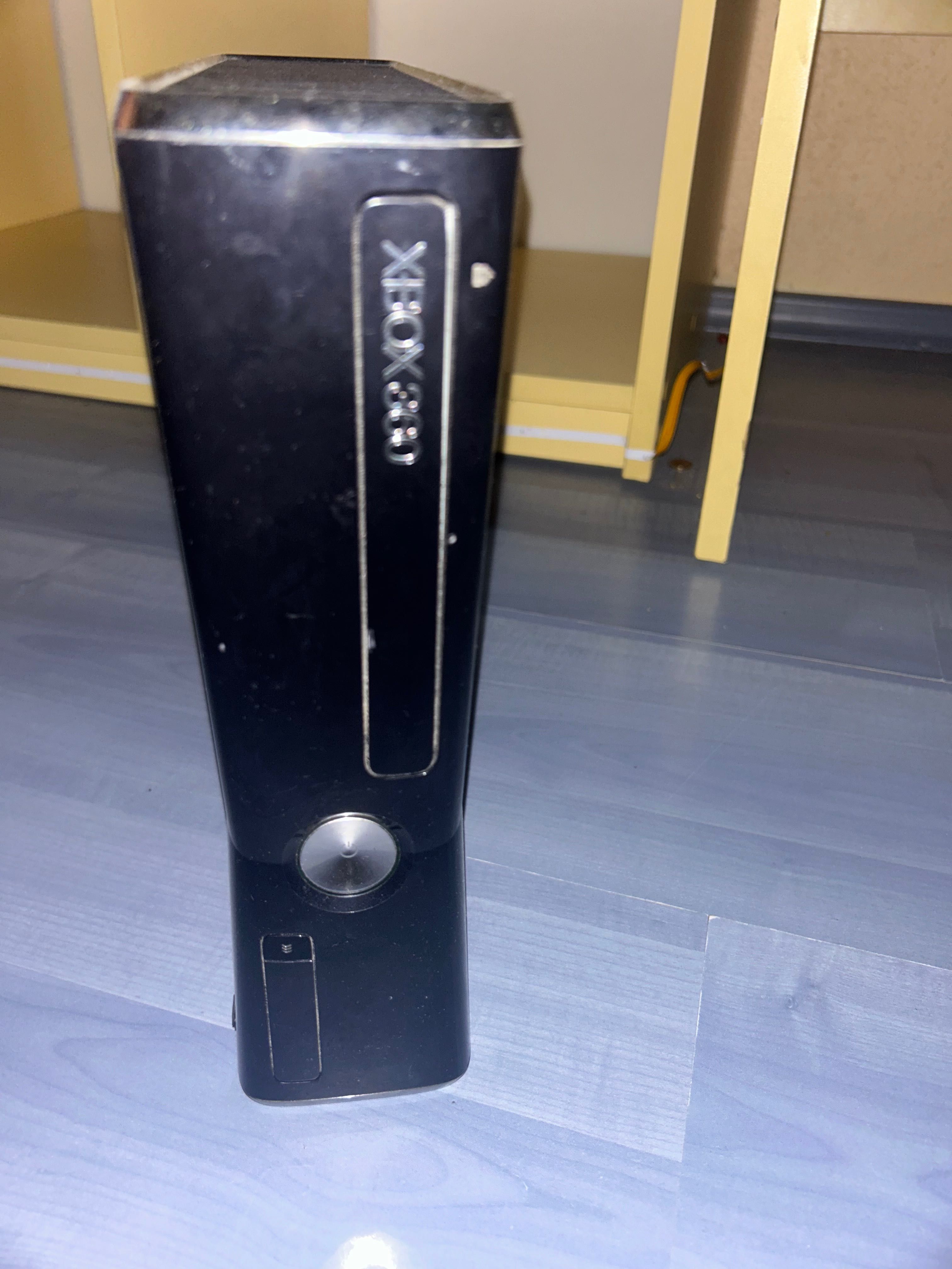 Продавам Xbox 360