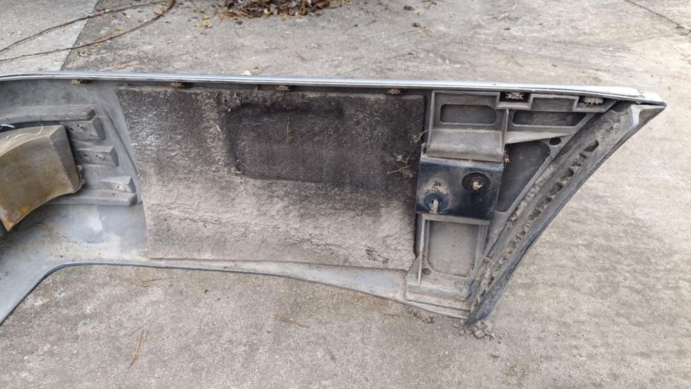 Задна броня W124 Mercedes комби