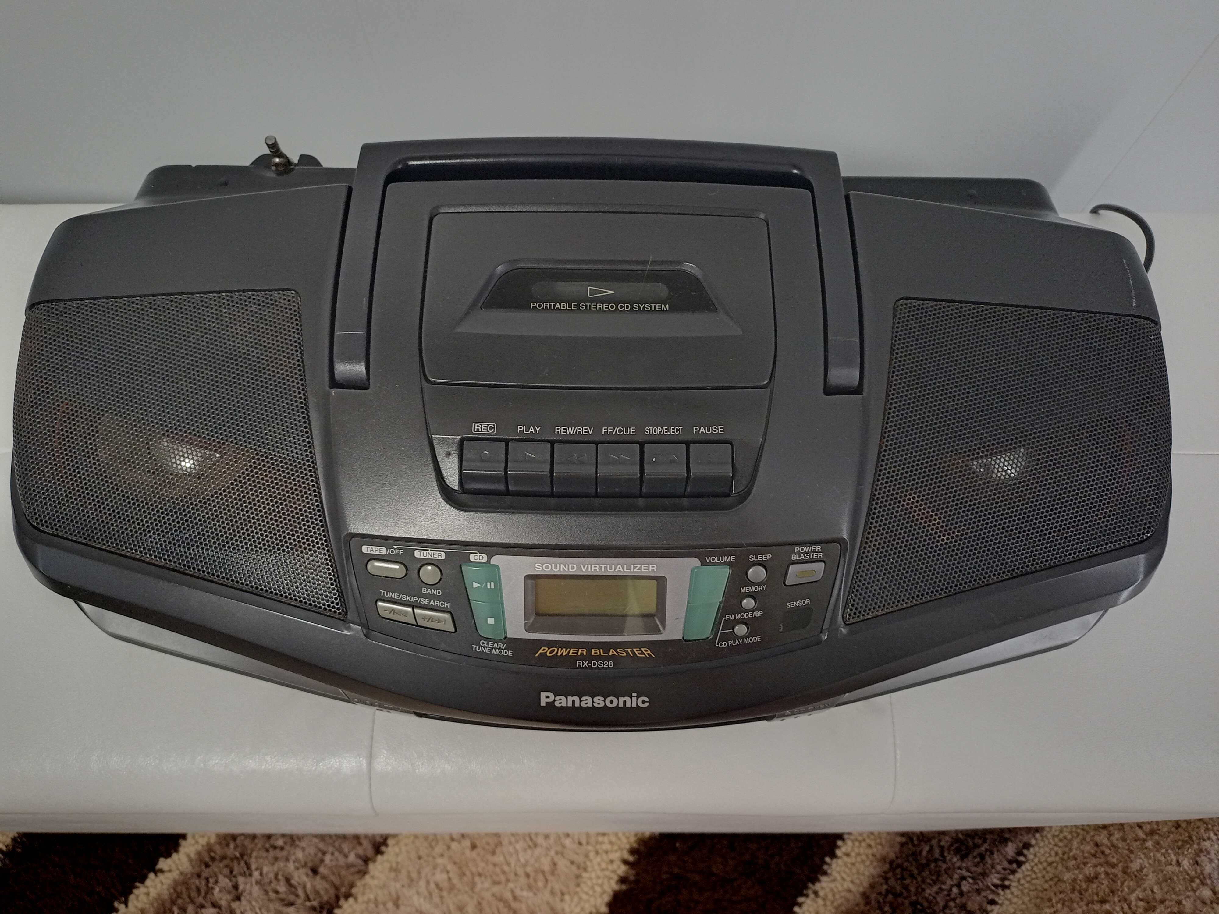 Продавам касетофон Panasonic RX-DS28.
