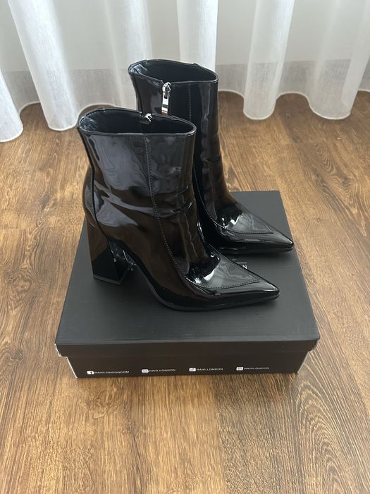 Botine cu toc, 38