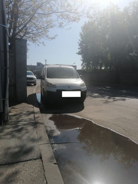 Vând peugeot partner 1.6