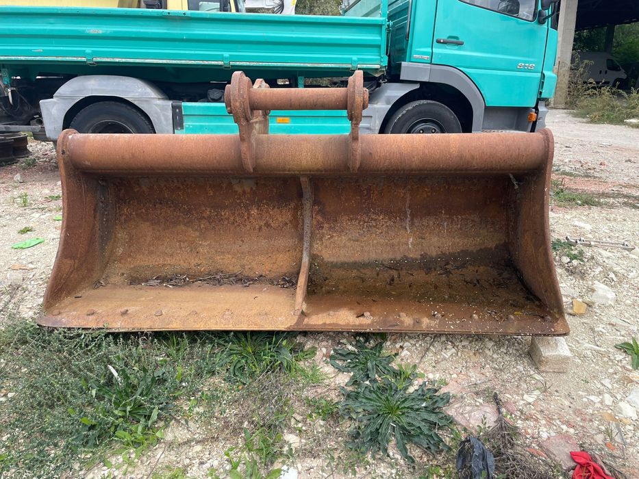 Cupe excavator de la 8- 25 tone cu prindere rapida