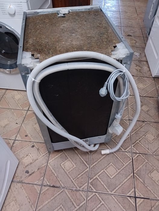 Тясна 45см съдомиялна за пълно вграждане Сименс Siemens 2 год.Гаранция