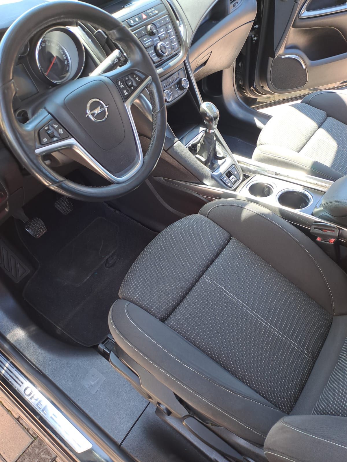 Opel zafira 2.000